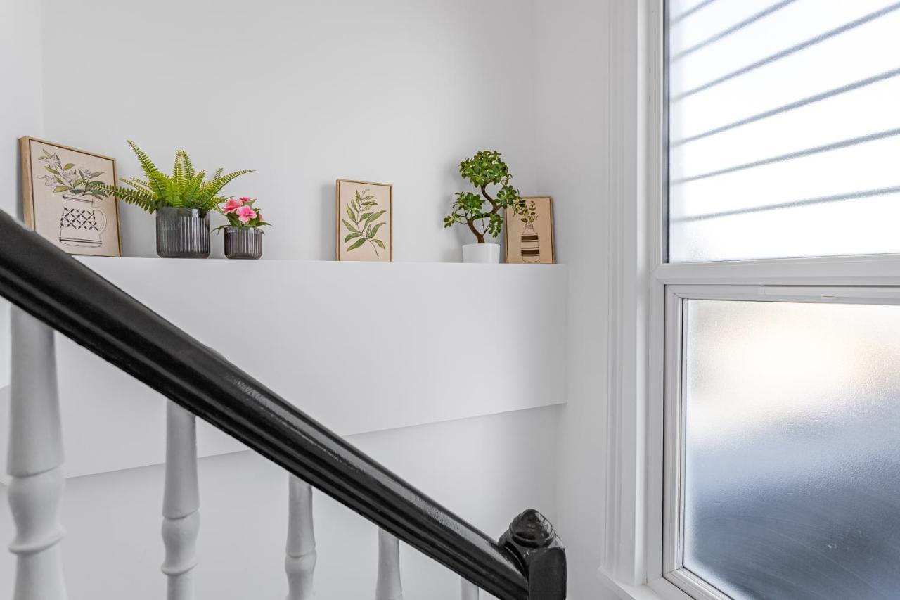 Modern 3 And 2 Bedroom Apartment In Maida Vale London Eksteriør billede